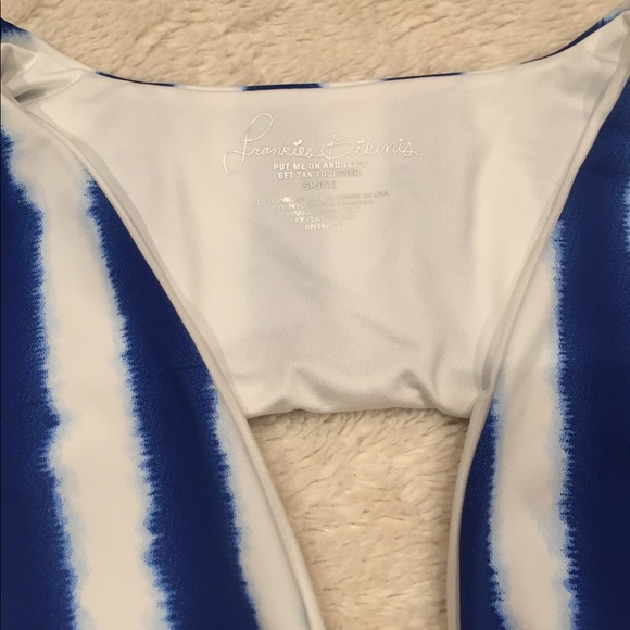 Frankies Bikinis Shea Set plunging top & classic - Picture 6 of 8